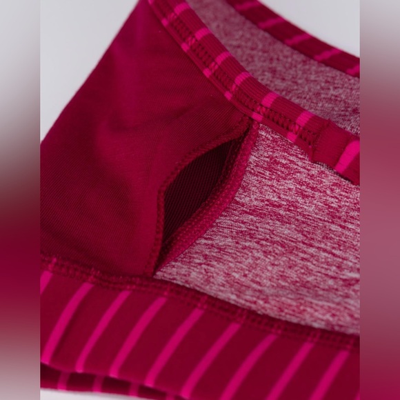 Lululemon Flow Y Bra IV Size 10 - Picture 4 of 8